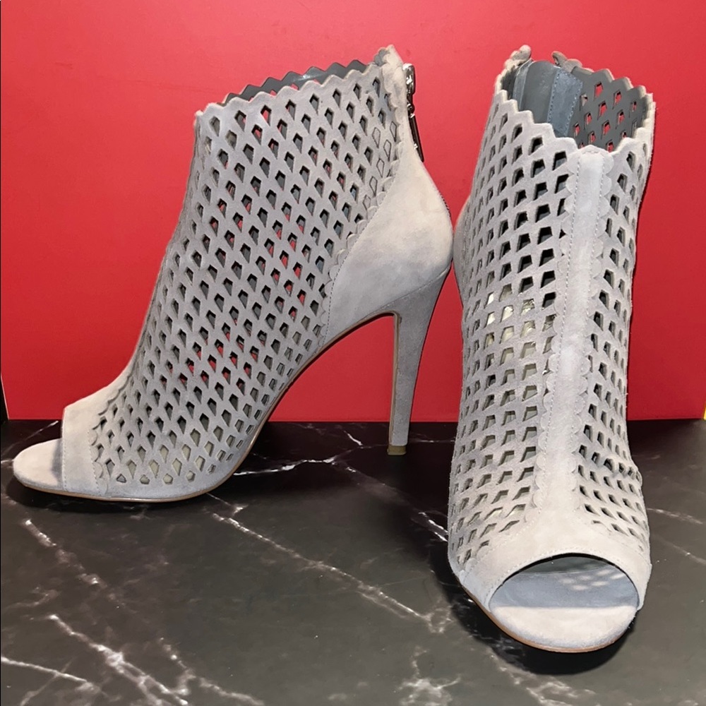 Elegant Gray Ivanka Trump Peep-Toe Shoe Boot Heels 👠 😍